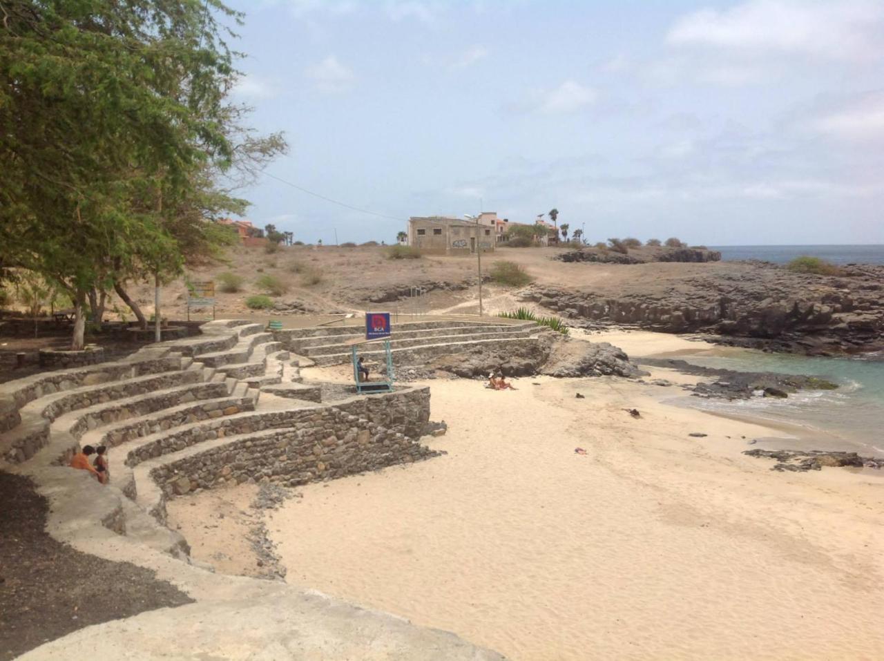Casa Cabral : Big Apartment Next To The Beach Tarrafal  Luaran gambar