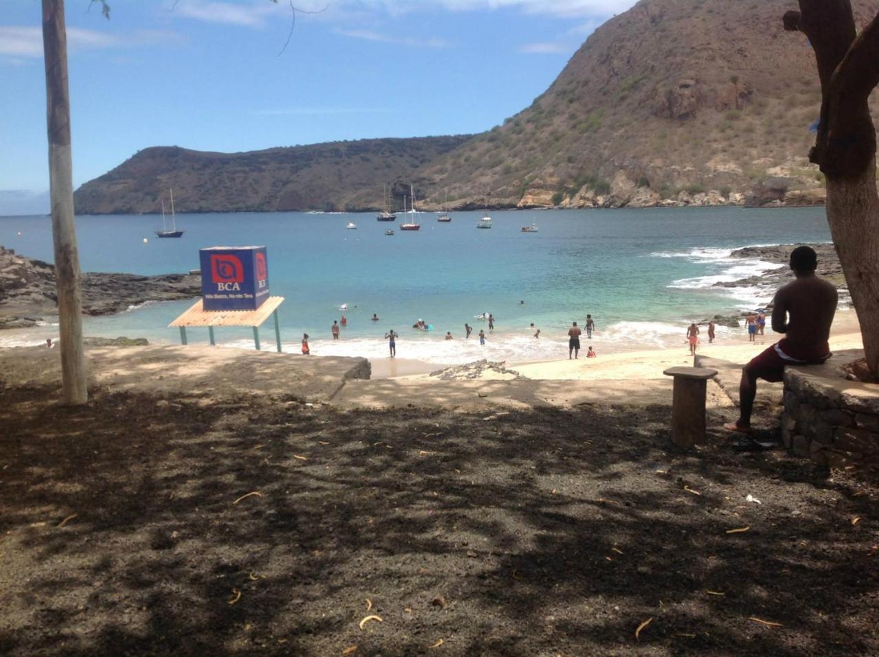 Casa Cabral : Big Apartment Next To The Beach Tarrafal  Luaran gambar