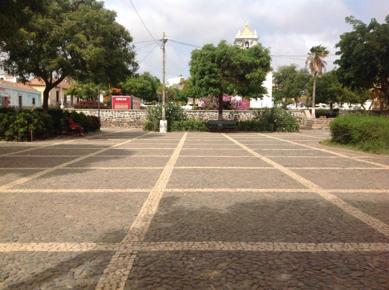 Casa Cabral : Big Apartment Next To The Beach Tarrafal  Luaran gambar