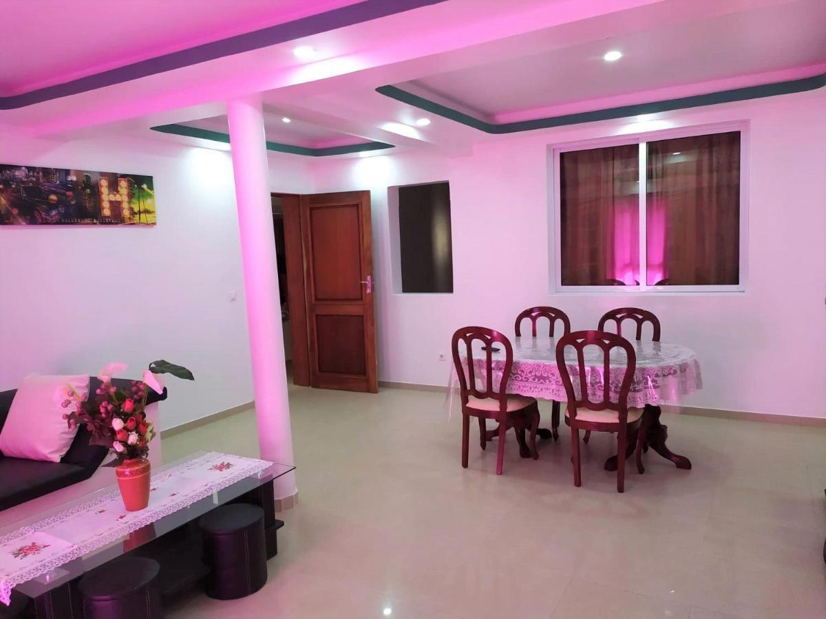 Casa Cabral : Big Apartment Next To The Beach Tarrafal  Luaran gambar
