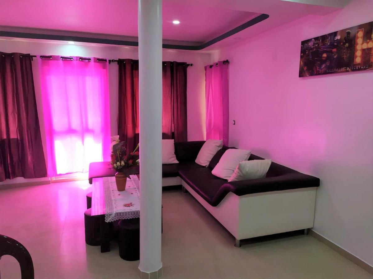 Casa Cabral : Big Apartment Next To The Beach Tarrafal  Luaran gambar